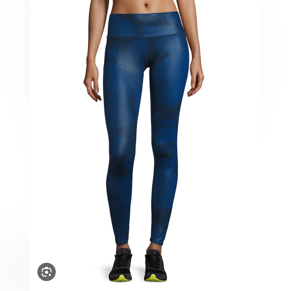 ALO airbrush blue camo leggings